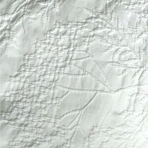 Queen Optic WHITE BEDSPREAD AND SHAMS